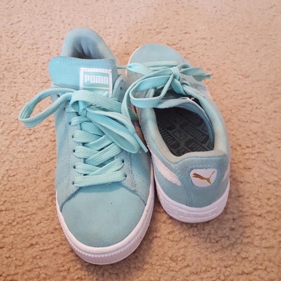 Shoes - Picture 2 of 3